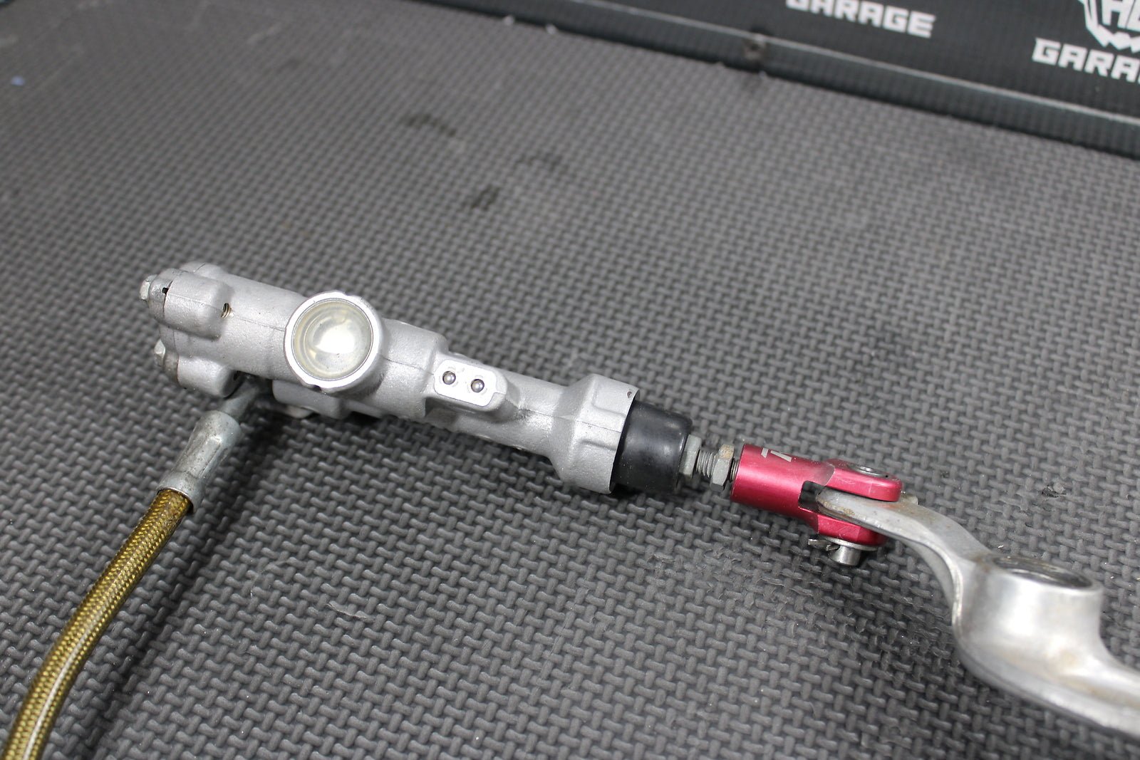 2009 HONDA CRF450R OEM NISSIN REAR BACK BRAKE CALIPER MASTER CYLINDER ASSEMBLY - hggarage