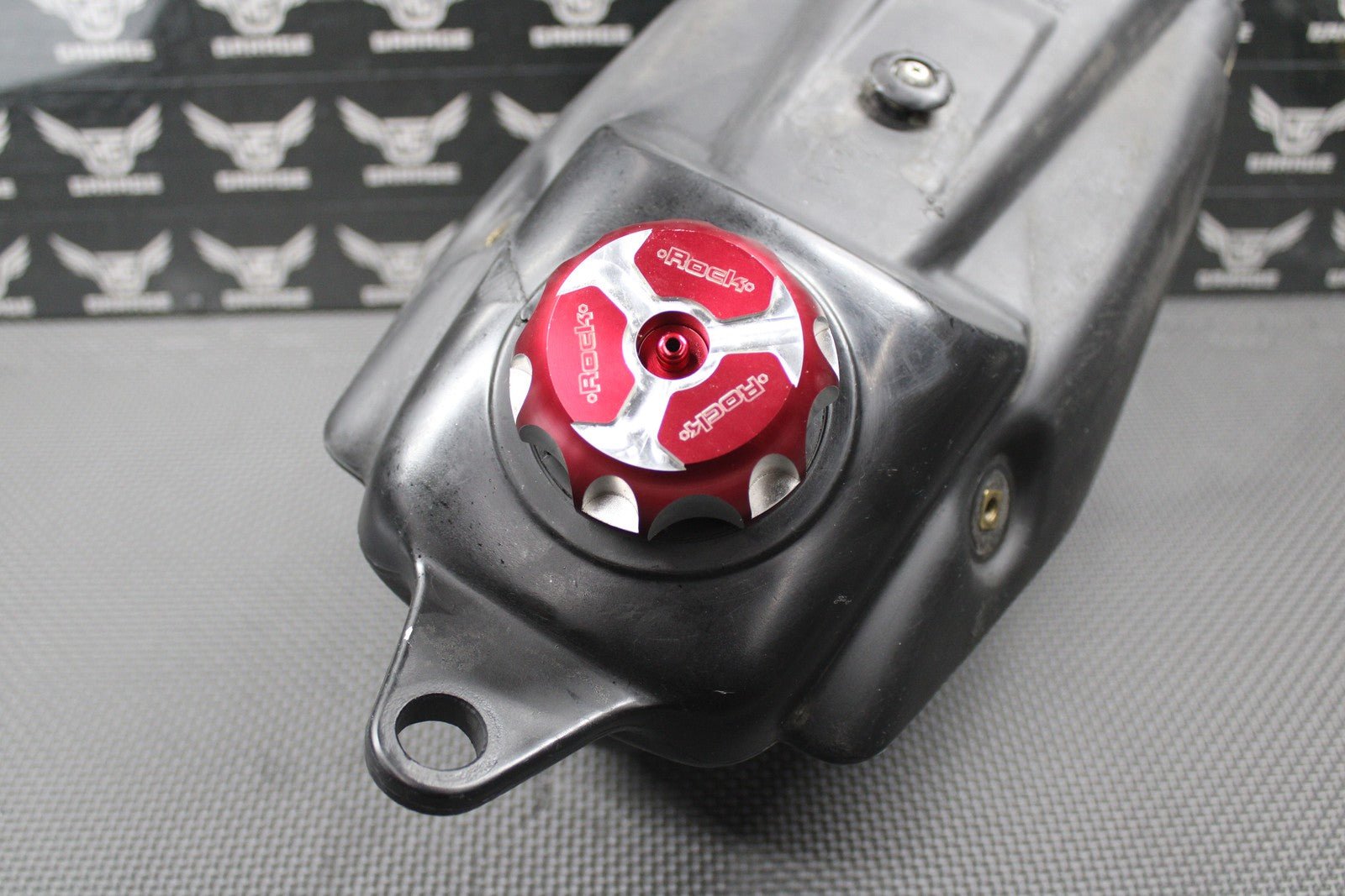 2000 2001 HONDA CR125R CR250R OEM GAS FUEL TANK CELL RESERVOIR CAP PETCOCK GOOD! - hggarage