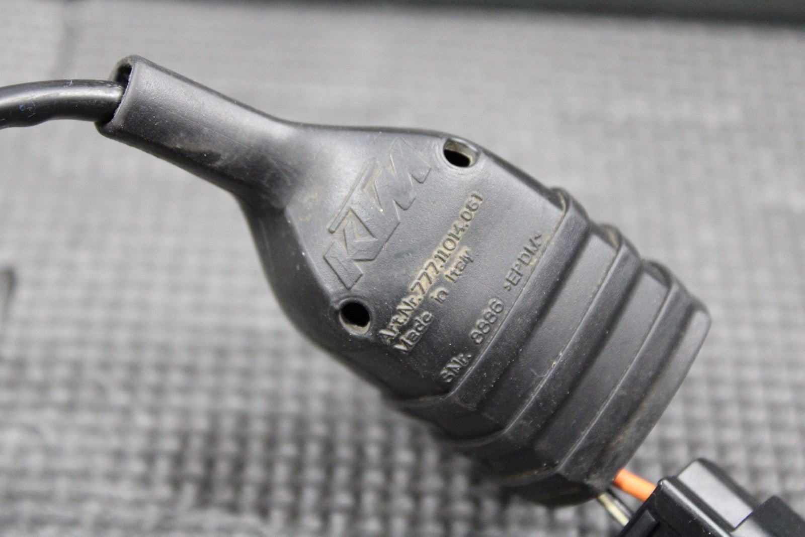 2013 KTM 250 350 450 SXF OEM CONDENSATOR CONDENSER VOLTAGE REGULATOR 77711035000 - hggarage