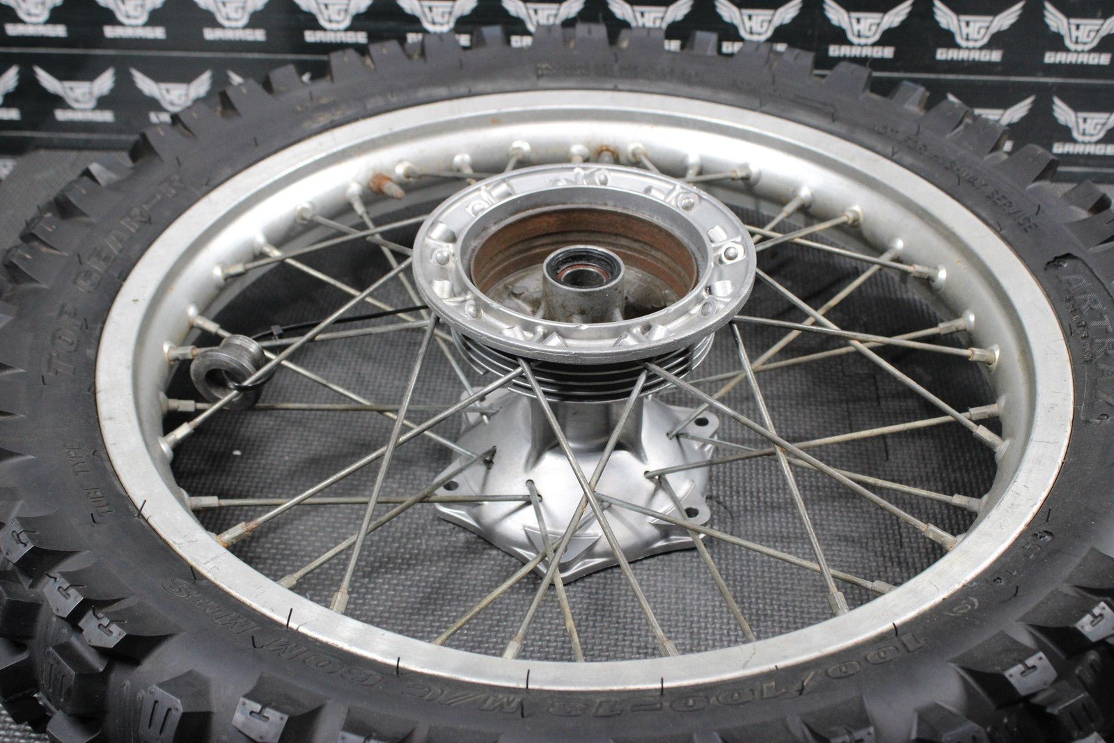 1986 KAWASAKI KDX200 OEM D.I.D 18" REAR BACK WHEEL RIM HUB READ DESC! - hggarage