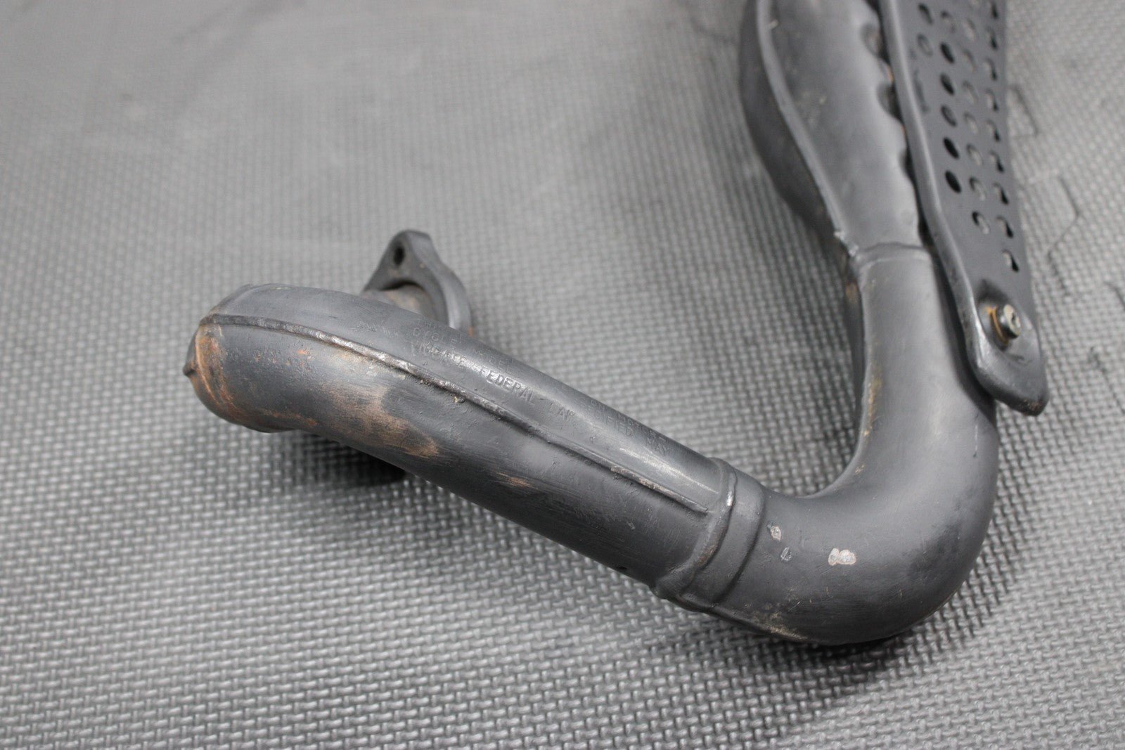 1997 YAMAHA RT100 OEM EXHAUST PIPE CHAMBER HEADER 3UL - 14610 - 01 - 00 - hggarage