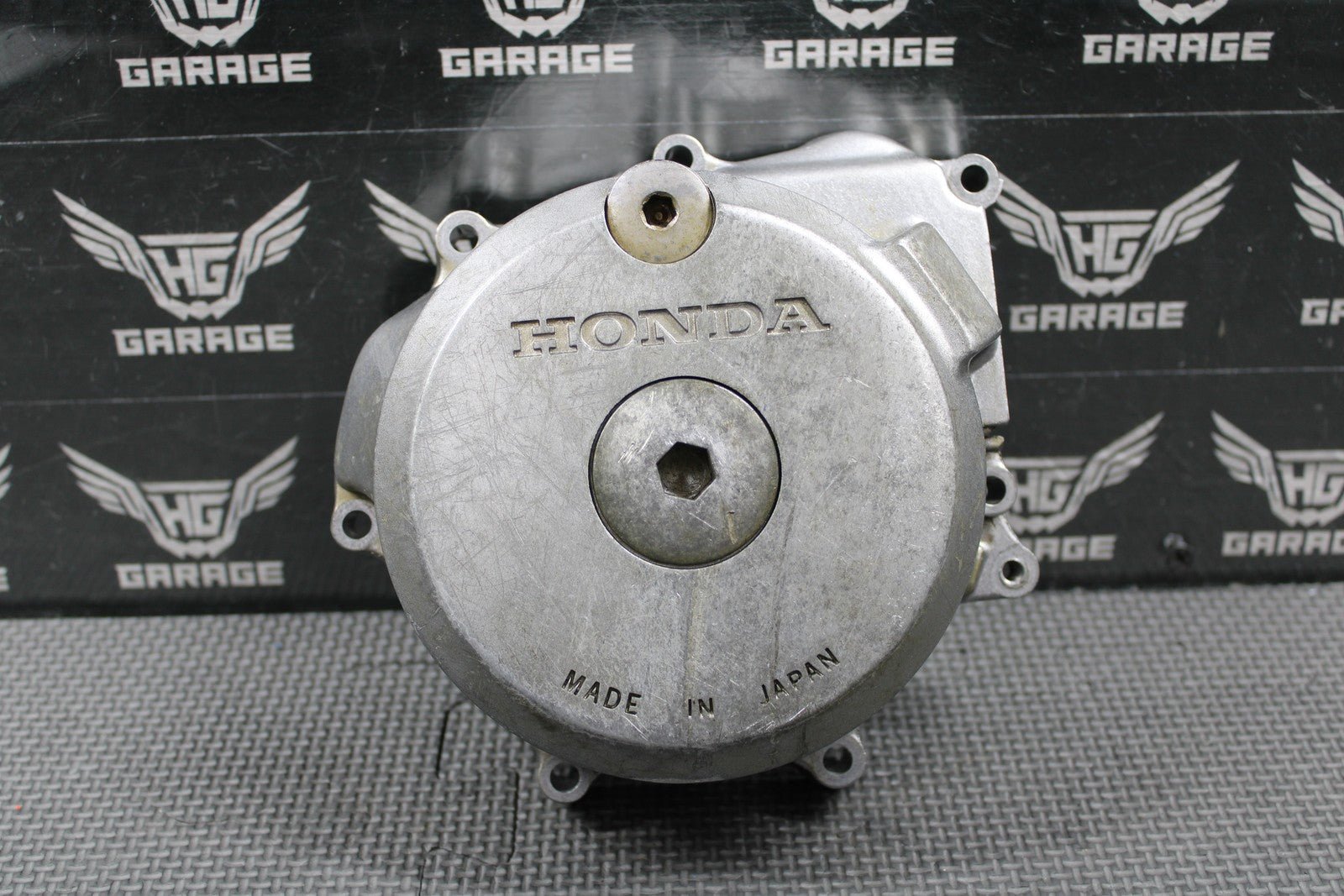 1991 HONDA 90 - 95 XR250R OEM LEFT CASE STATOR GENERATOR MAGNETO COVER 11341 - KZ1 - 6 - hggarage
