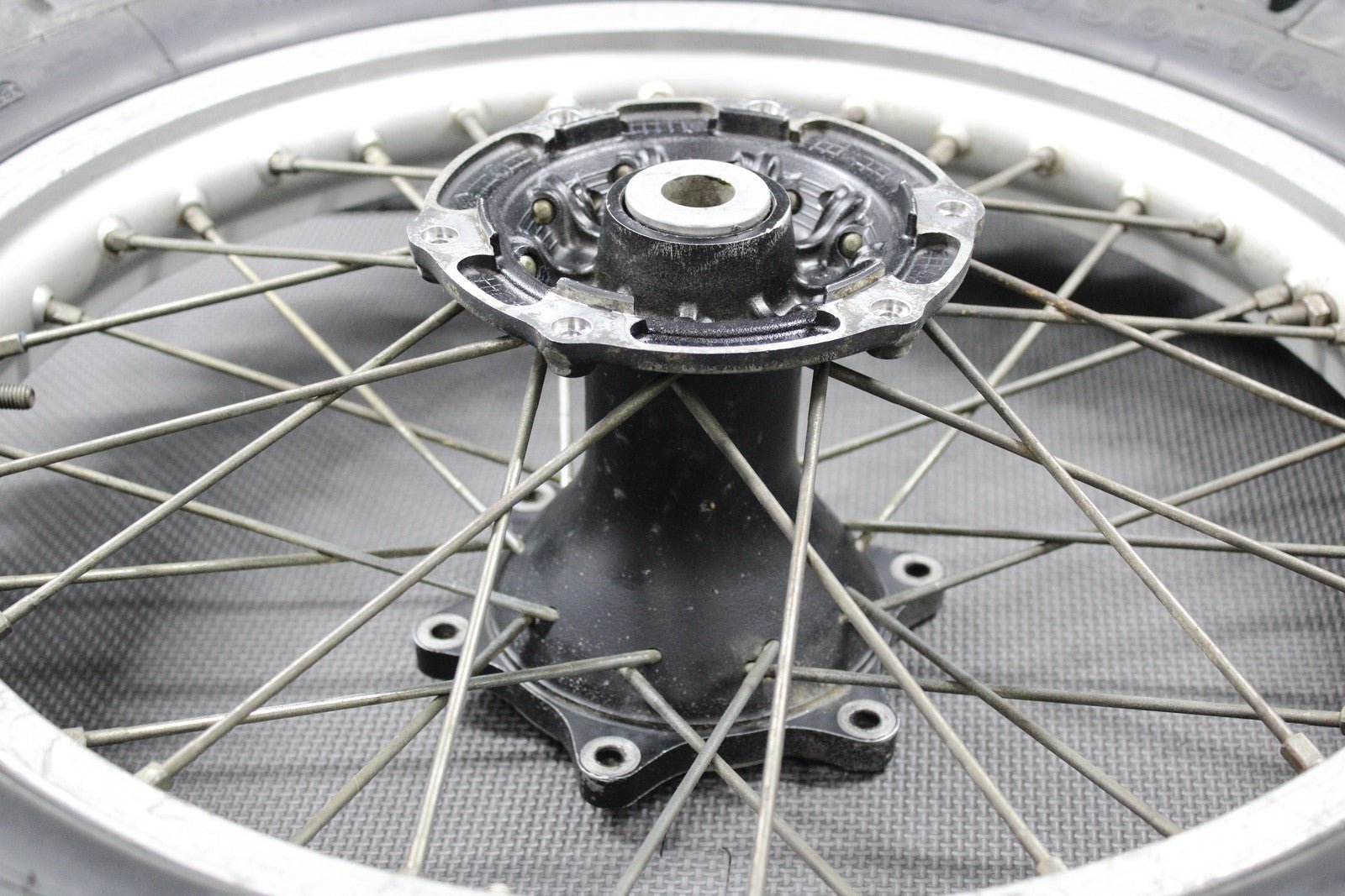 1988 HONDA CR125R OEM 18" x 1.85" REAR BACK WHEEL RIM HUB TIRE 426A5 - KS6 - 832ZA - hggarage