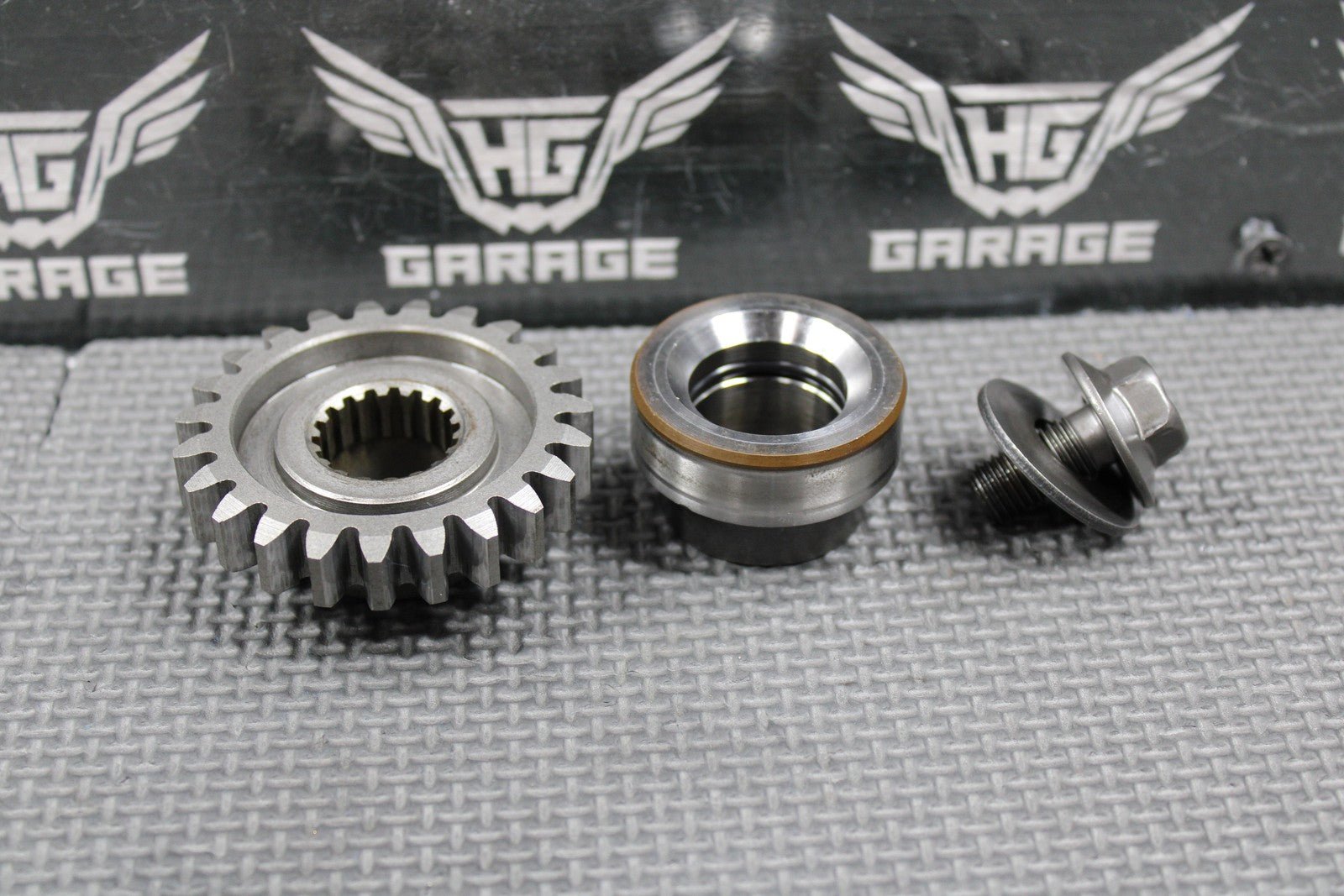 1995 SUZUKI 93 - 95 RM250 89 - 98 RMX250 OEM ENGINE PRIMARY MAIN DRIVE GEAR & SPACER - hggarage