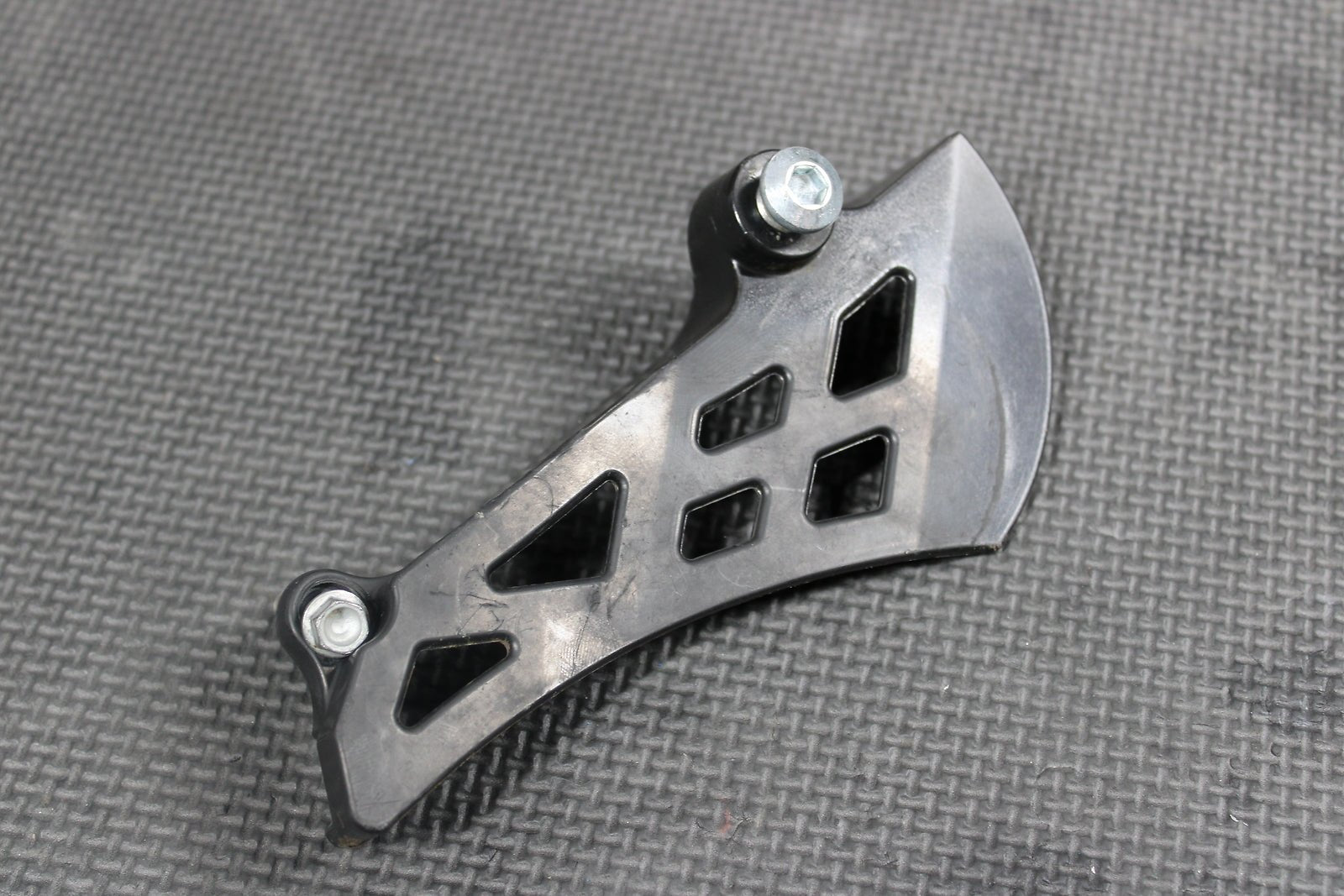 2007 KTM 2004 / 06 - 11 105 04 - 17 85SX OEM CHAIN SUPPORT GUIDE THRUST SLIDER 47007 - hggarage