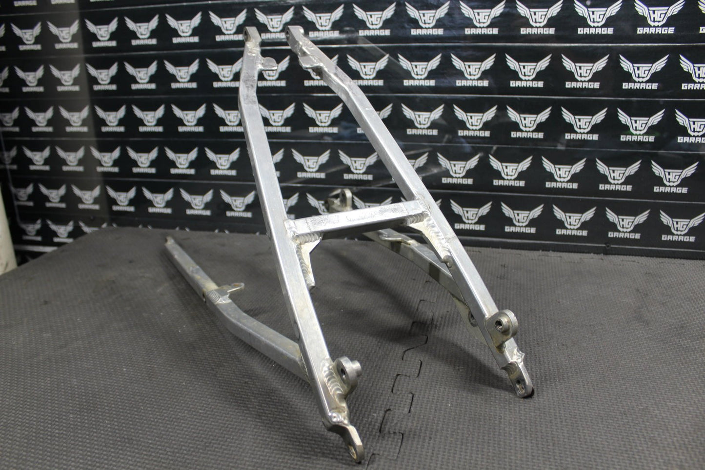 2006 04 - 06 SUZUKI RMZ250 OEM REAR BACK SUB FRAME SUBFRAME SEAT RAIL K3216 - 00087 - hggarage