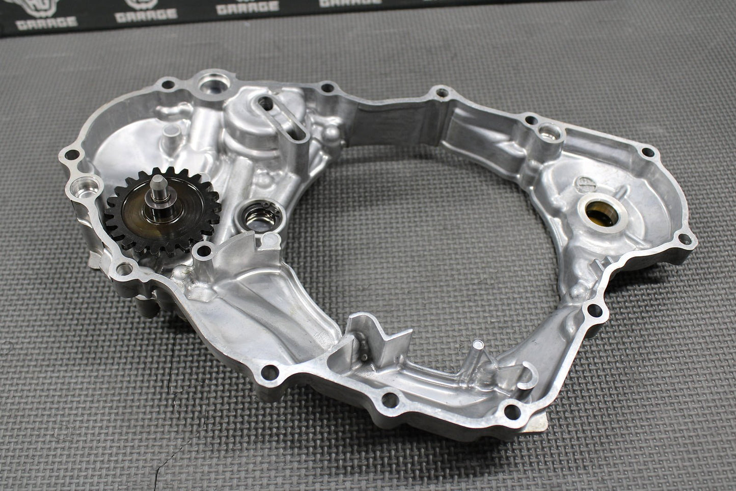 2019 YAMAHA 15 - 19 YZ250FX OEM RIGHT SIDE CASE INNER CLUTCH COVER WATER PUMP NICE - hggarage