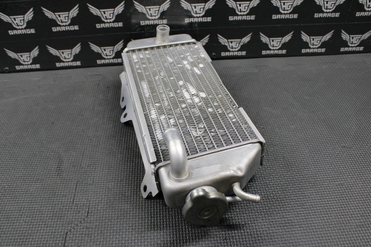 2014 KAWASAKI 10 - 16 KX250F OEM RIGHT FILL SIDE RADIATOR RADIATORS 39061 - 0168 - hggarage