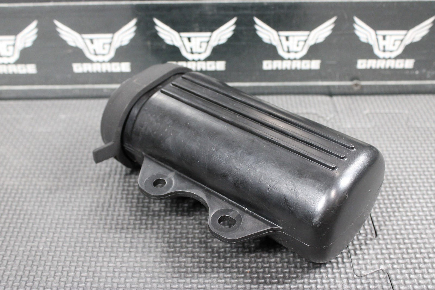 2005 SUZUKI DR200SE OEM FRAME TOOL HOLDER PLASTIC BOX 41551 - 38201 - hggarage