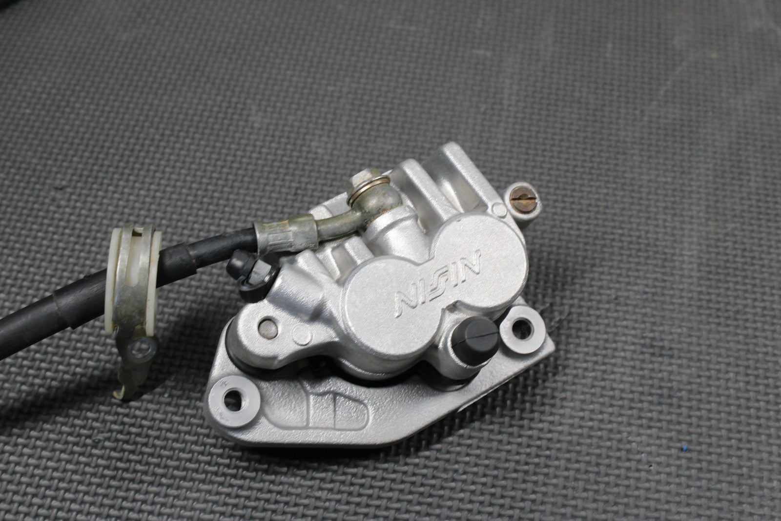 2000 SUZUKI 00 - 04 DRZ400 OEM FRONT BRAKE CALIPER MASTER CYLINDER W HOSE LEVER - hggarage