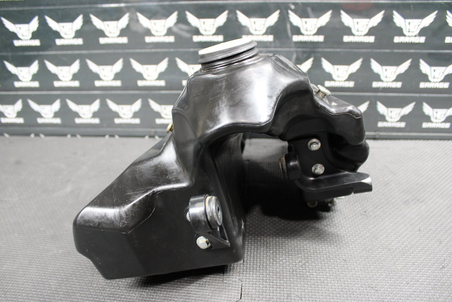 2018 Yamaha YZ65 OEM Gas Fuel Tank Cell Petrol Reservoir BR8 - 24110 - 00 - 00 - hggarage