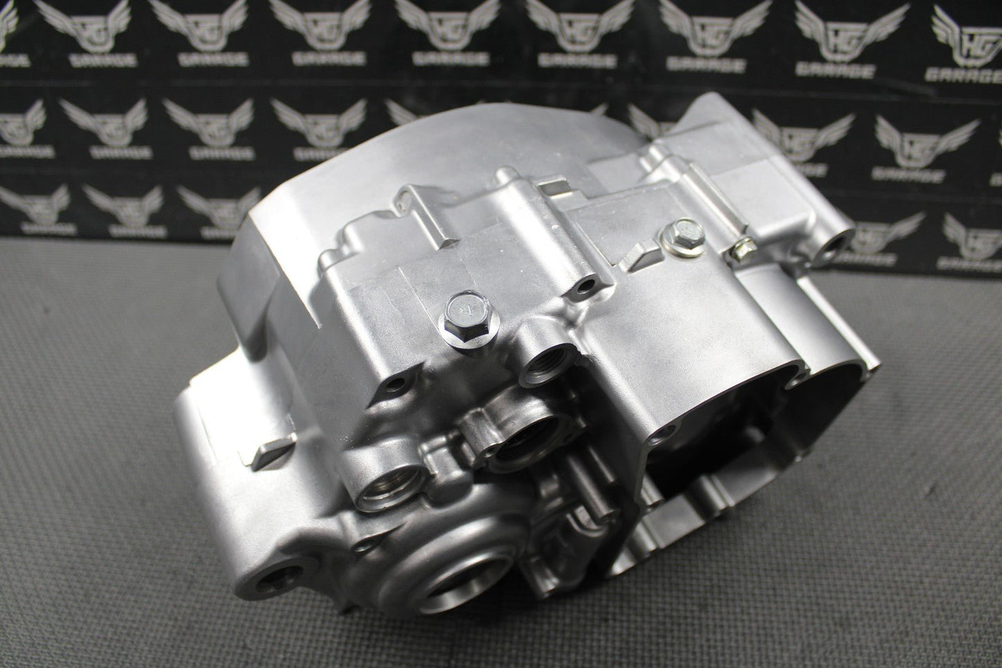 2019 SUZUKI 19 - 25 RMZ250 OEM LEFT RIGHT ENGINE CRANKCASE CRANK CASES BLOCK MINT! - hggarage