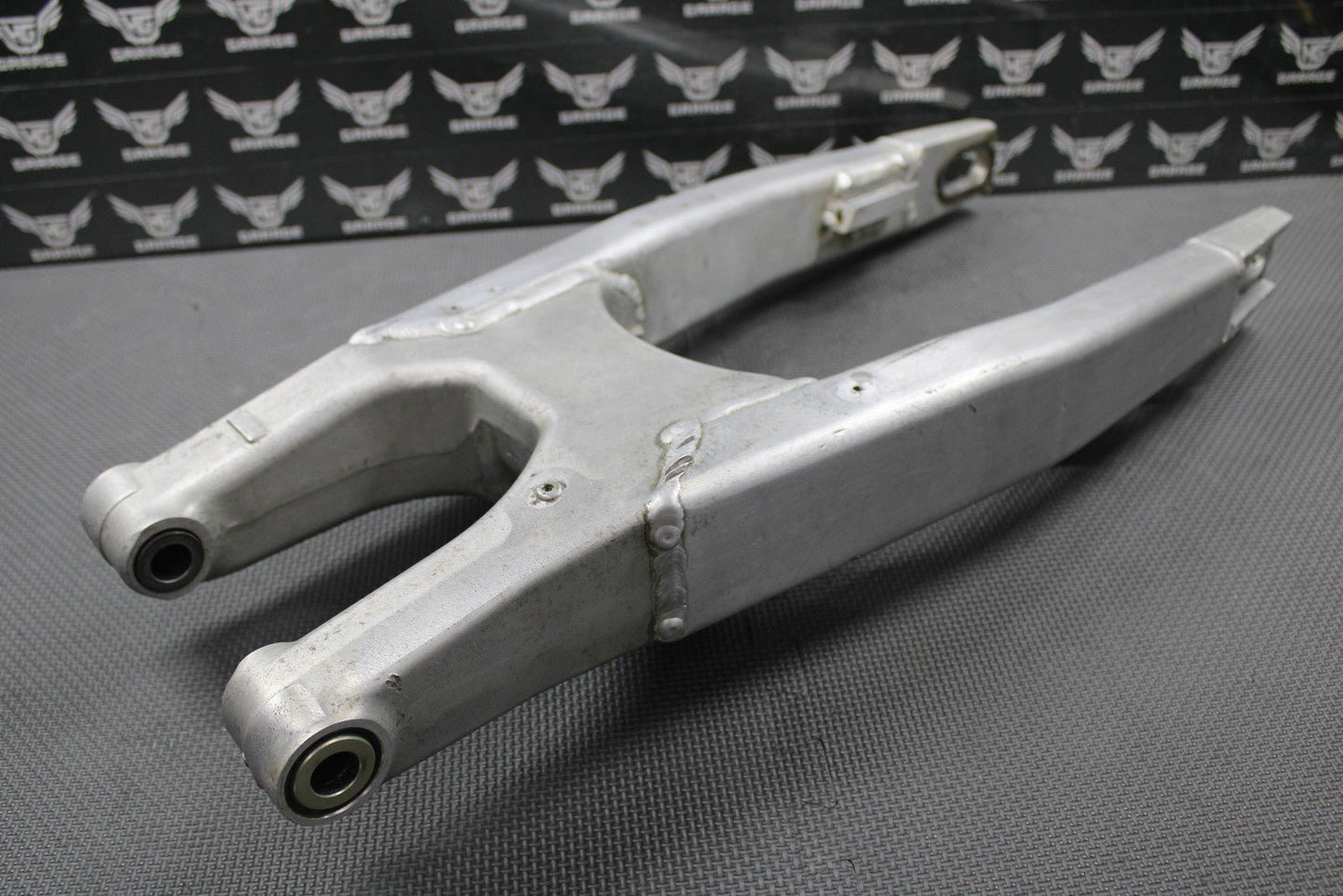 2007 2008 KAWASAKI KX250F OEM SWINGARM SWING ARM SUSPENSION 33001 - 0107 NICE! - hggarage