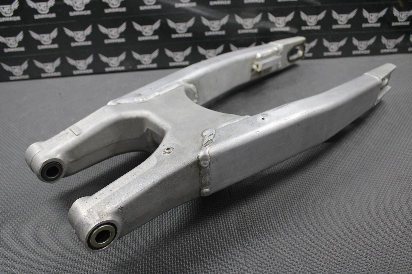2007 2008 KAWASAKI KX250F OEM SWINGARM SWING ARM SUSPENSION 33001 - 0107 NICE! - hggarage