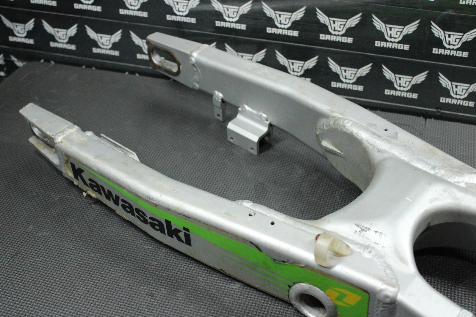 2004 KAWASAKI KX125 OEM SWINGARM SWING ARM & LINKAGE SET - hggarage