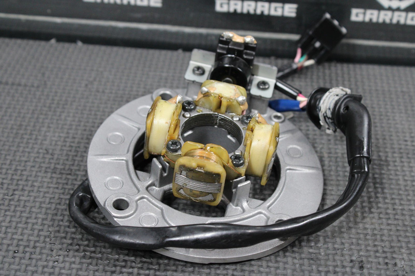 2006 06 - 09 YAMAHA YZ250F STATOR MAGNETO ROTOR FLYWHEEL 17D - 85550 - 10 - 00 GOOD! - hggarage