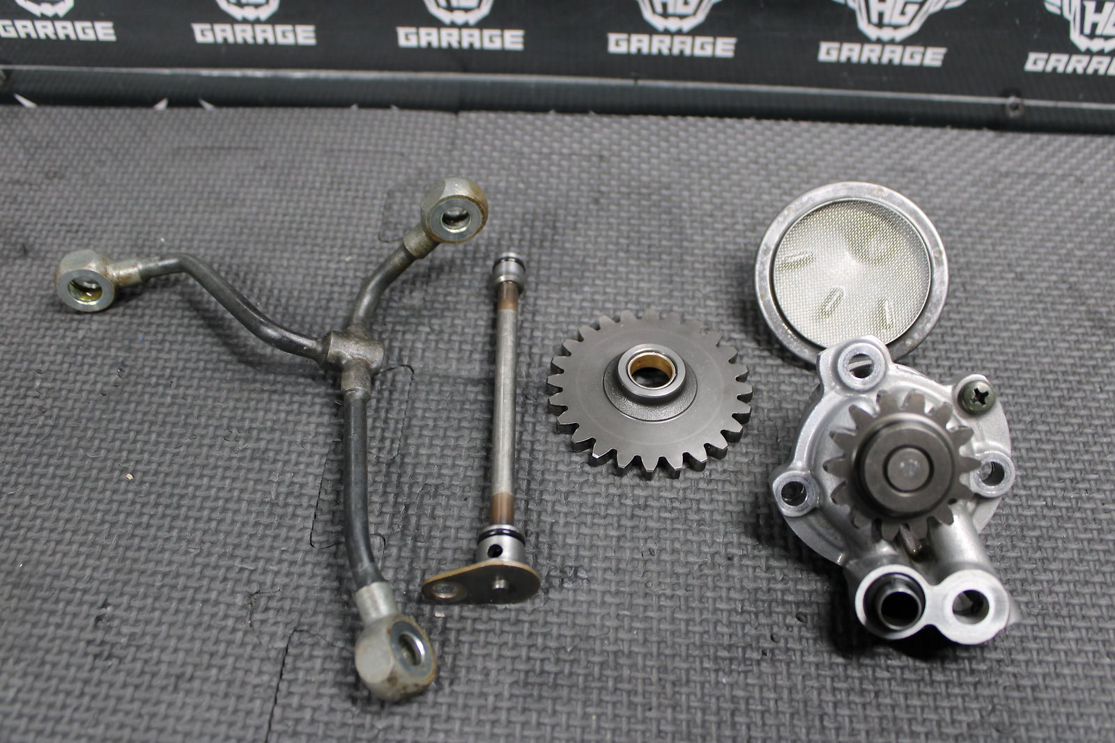 2002 Yamaha YZ400F YZ426F OEM Engine Motor Oil Pump Assembly Line Gear Strainer - hggarage