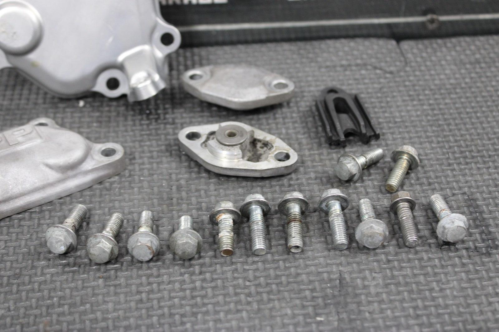 1998 93 - 99 HONDA CR125R OEM ENGINE CYLINDER JUG POWERVALVE COVERS SIDE TOP END - hggarage