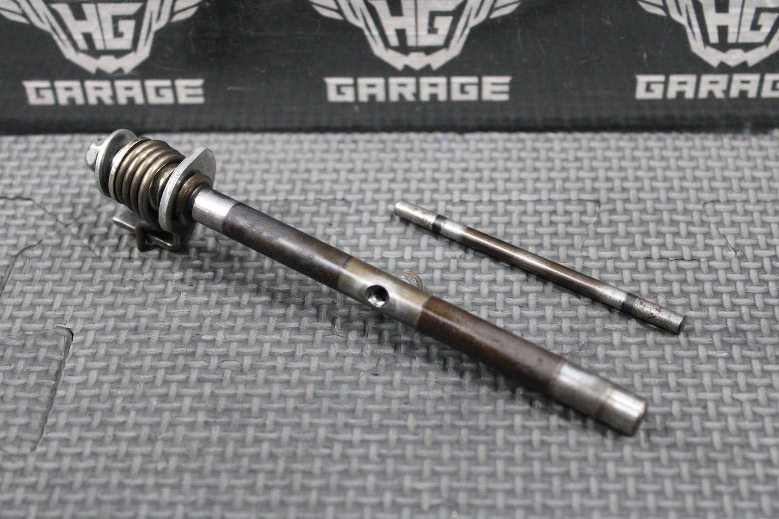 1999 SUZUKI 99 - 00 RM250 OEM EXHAUST POWER VALVE SHAFT LEVER PIN 11266 - 28C10 - hggarage
