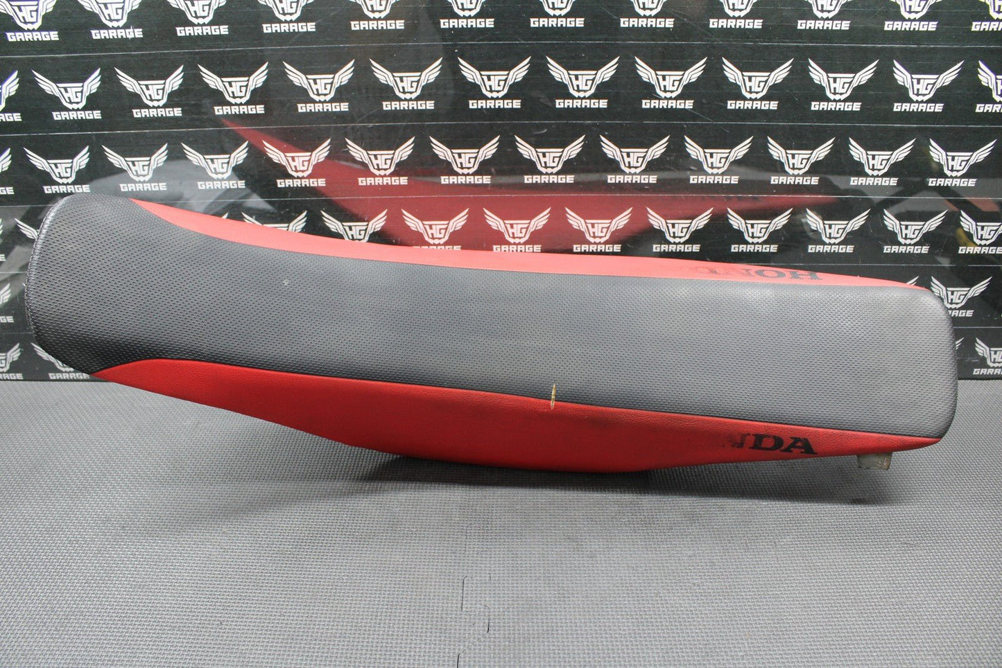 2004 2005 HONDA CRF250R OEM SEAT SADDLE FOAM PAN COMPLETE 77100 - KRN - 730 - hggarage