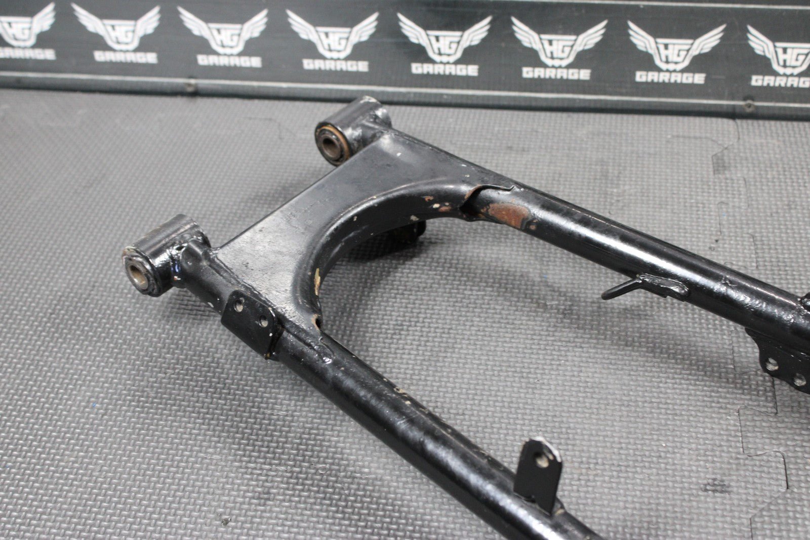 1997 YAMAHA RT100 92 - 00 OEM SWINGARM SWING ARM SUSPENSION 3UL - 22110 - 00 - 35 - hggarage