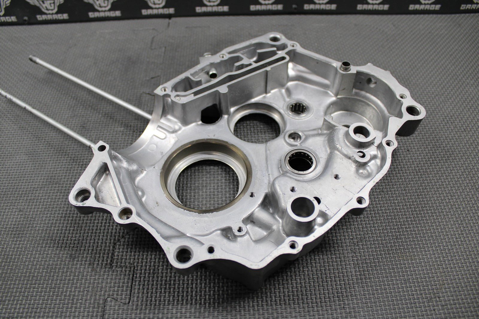 1999 93 - 02 HONDA XR200R OEM RIGHT ENGINE MOTOR CRANKCASE CRANK CASE 11100 - KT0 - 68 - hggarage