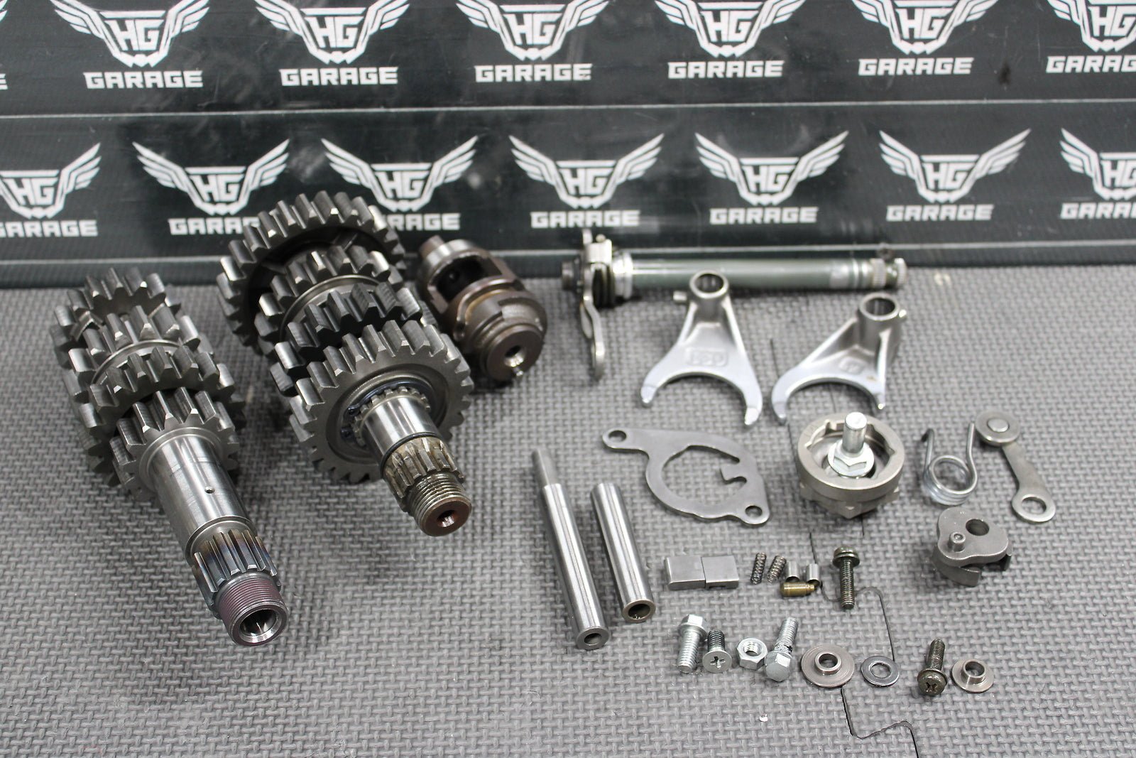 2006 Kawasaki KX450F OEM Engine Transmission Tranny Assembly Gears 13127 - 0037 - hggarage