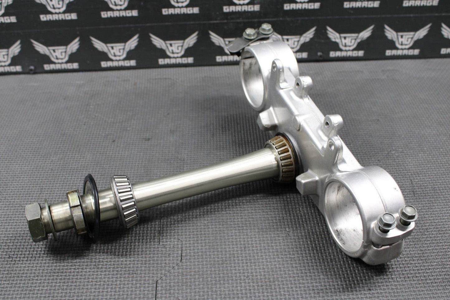 2003 YAMAHA YZ125 OEM FRONT FORKS CLAMP LOWER TRIPLE TREE STEM 5UN - 23340 - L0 - 00 - hggarage