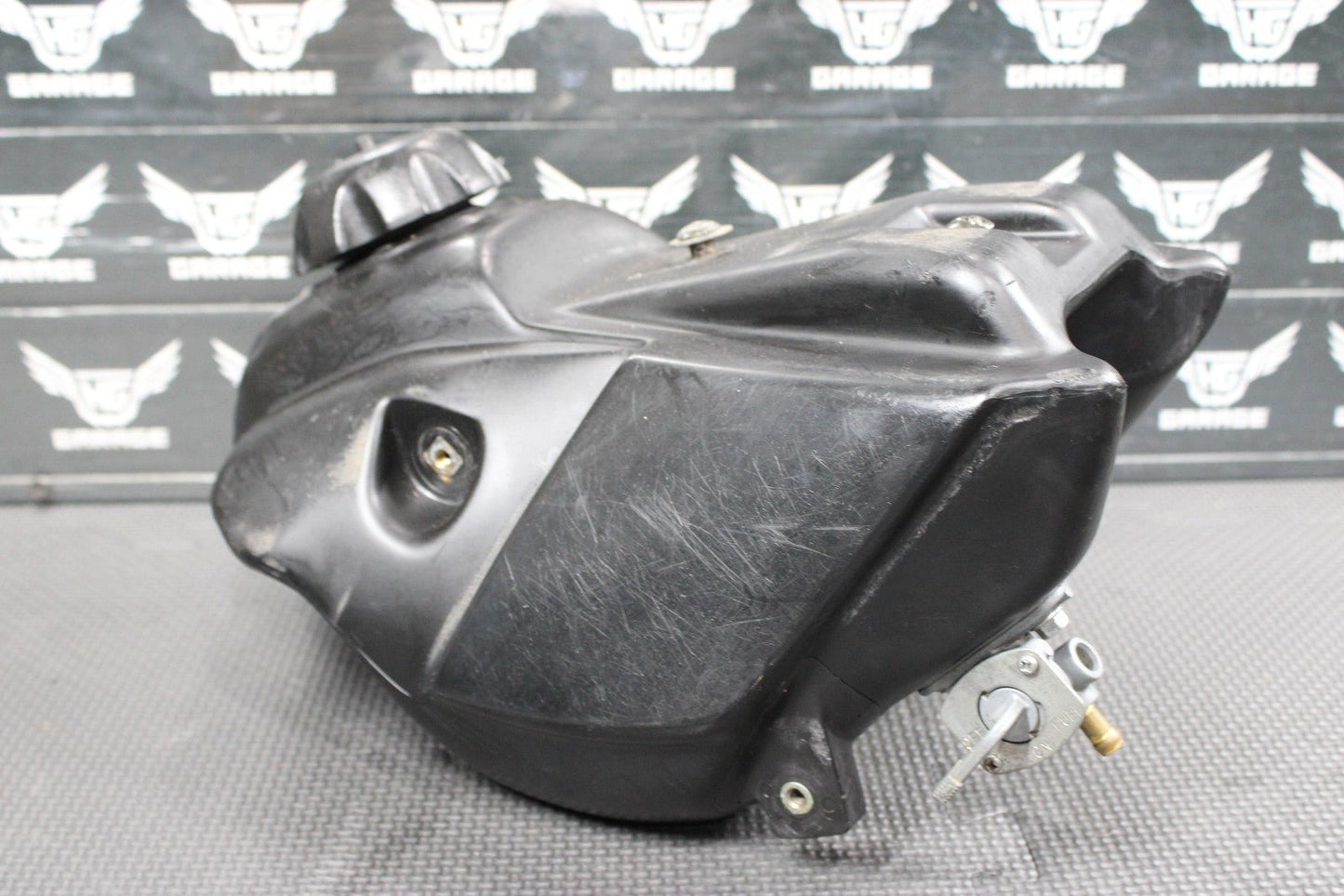 2003 KAWASAKI 02 - 22 KX65 OEM GAS TANK FUEL CELL PETROL RESERVOIR 51001 - 1676 - 6Z - hggarage