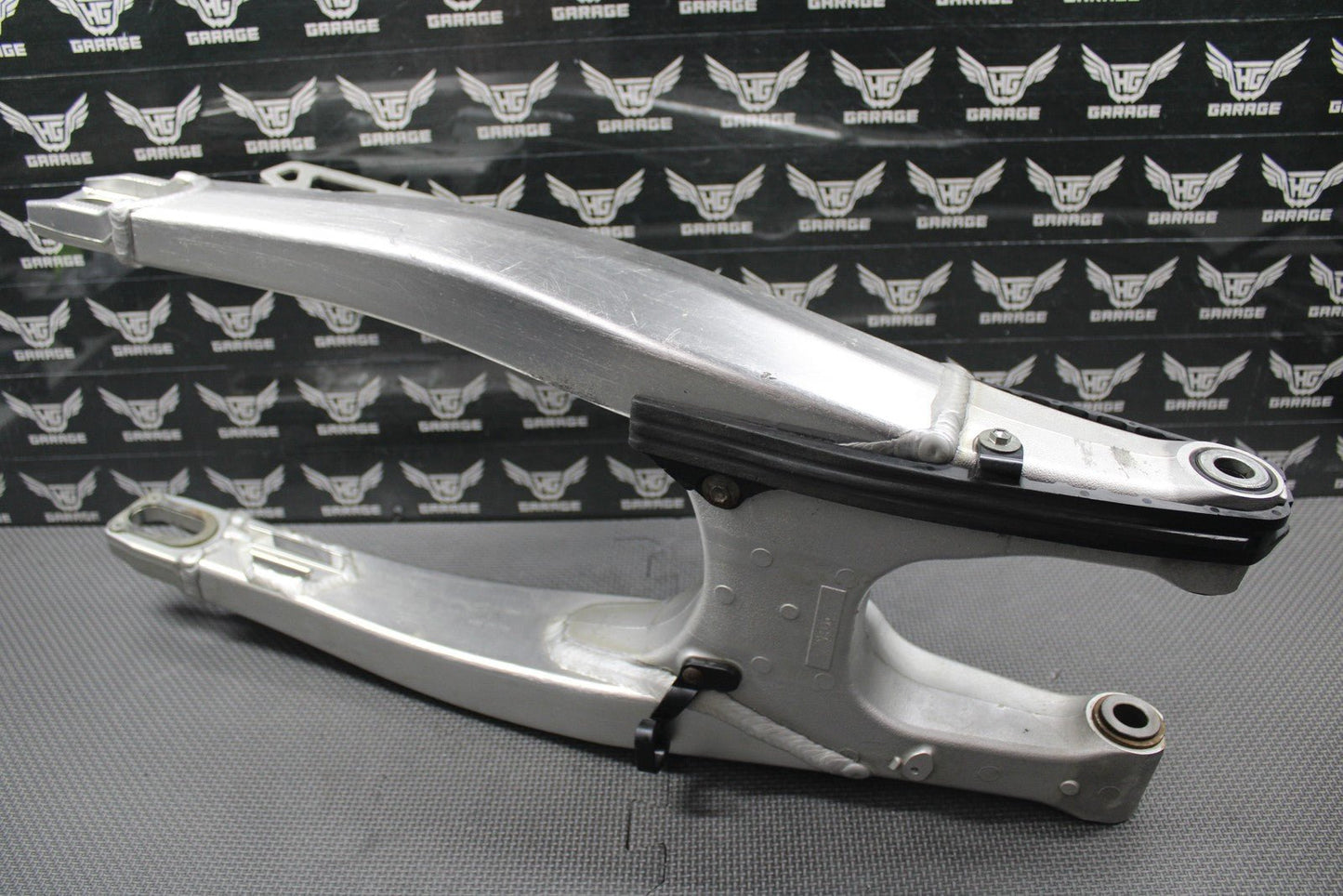 2020 SUZUKI 19 - 21 RMZ250 OEM SWINGARM SWING ARM SUSPENSION 61000 - 46K00 GOOD! - hggarage