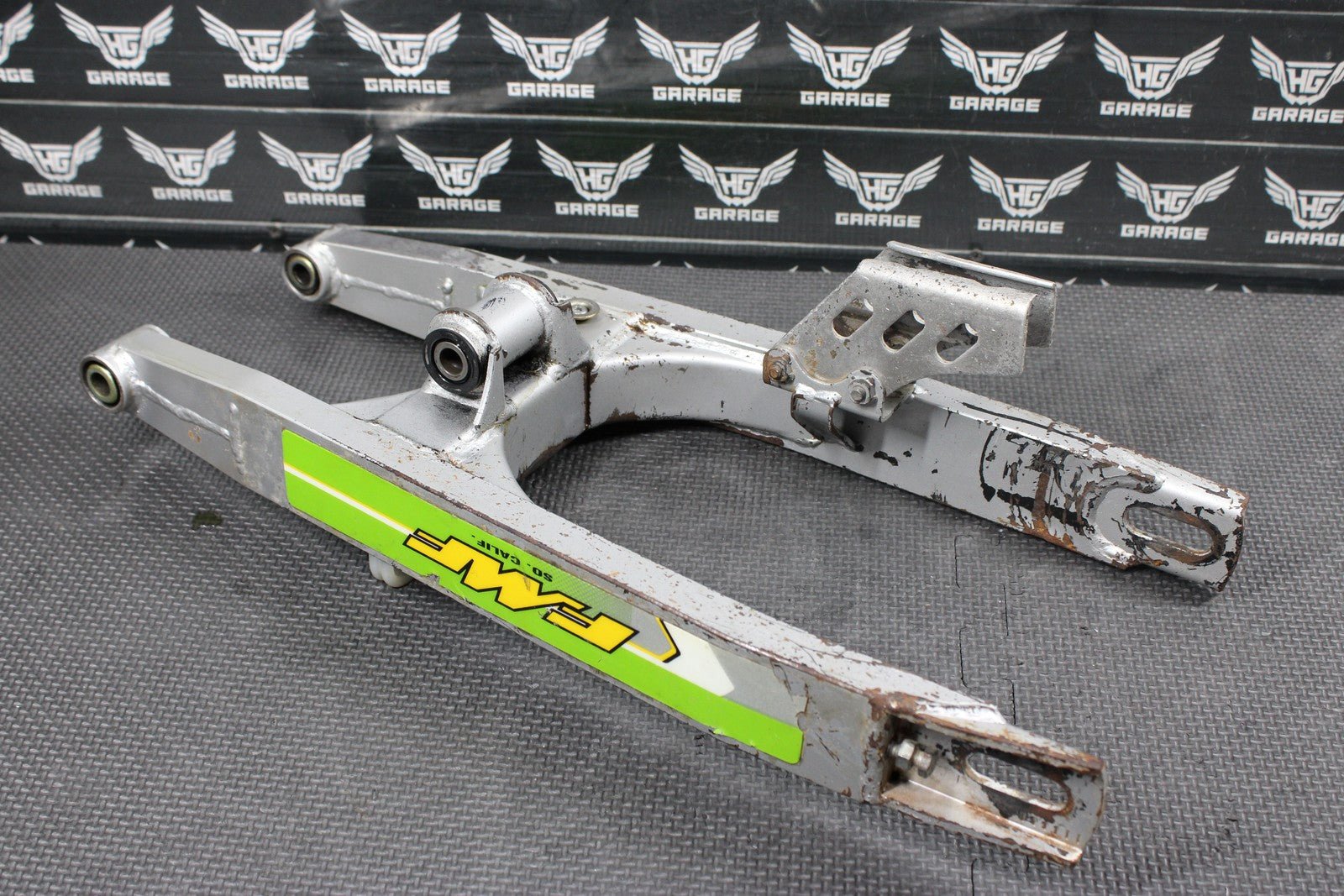 2004 KAWASAKI 02 - 22 KX65 OEM REAR SWINGARM SWING ARM SUSPENSION 3080 - 5132 - hggarage