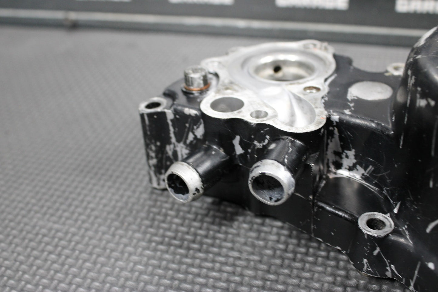 1991 86 - 95 HONDA CR80R OEM ENGINE MOTOR SIDE CLUTCH COVER 11330 - GS2 - 405 - hggarage
