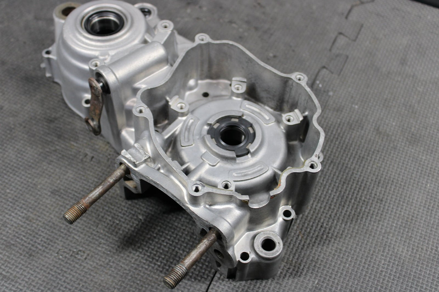 1991 Kawasaki KDX250 OEM L/R Engine Motor Crankcase Crank Cases Block Damaged - hggarage