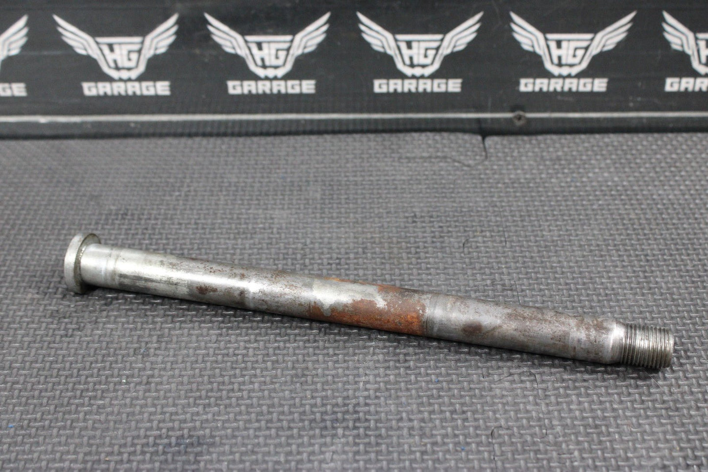 2006 YAMAHA YZ450F OEM REAR BACK SWINGARM BOLT SUSPENSION PIVOT AXLE 1C3 - 22141 - 1 - hggarage