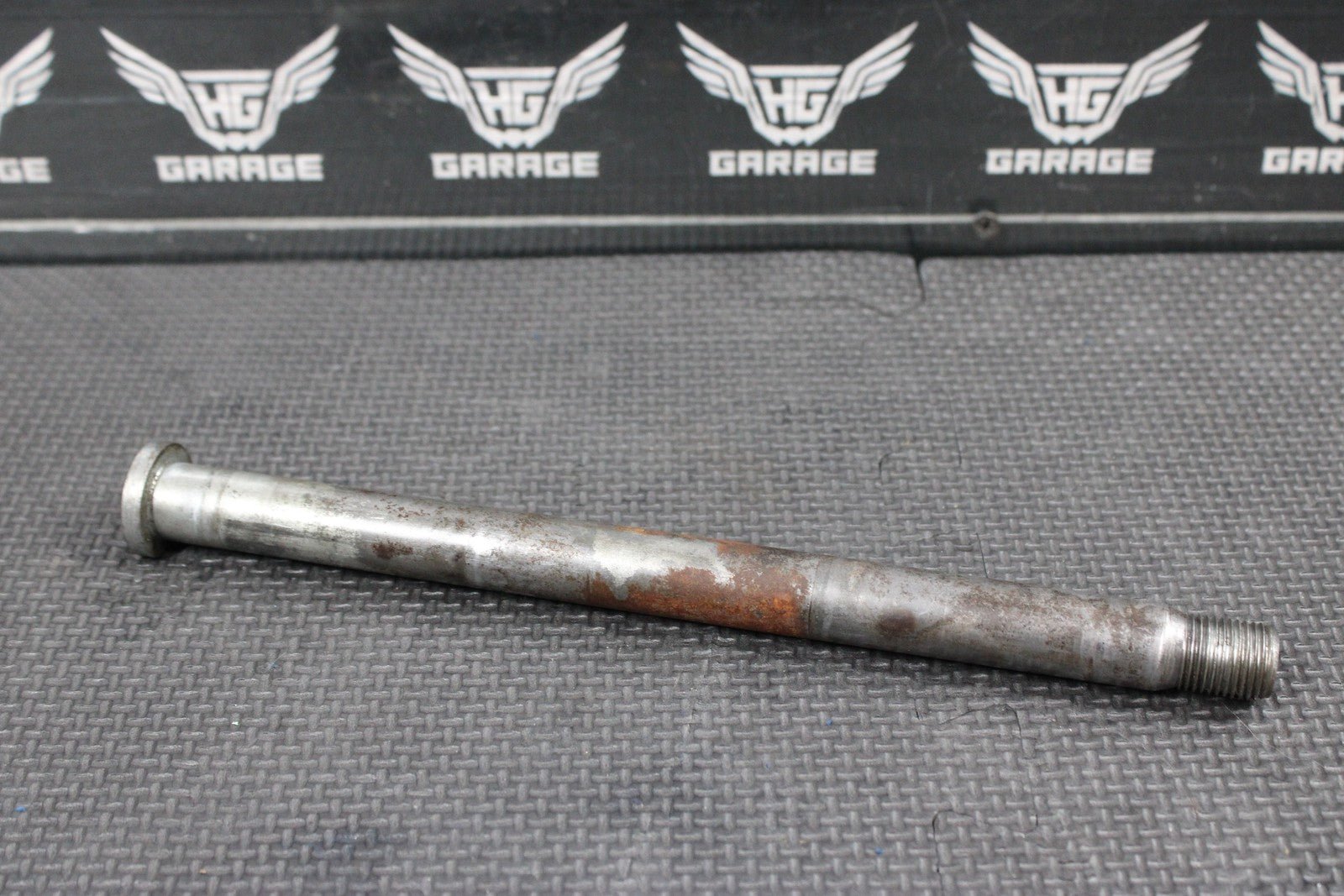 2006 YAMAHA YZ450F OEM REAR BACK SWINGARM BOLT SUSPENSION PIVOT AXLE 1C3 - 22141 - 1 - hggarage