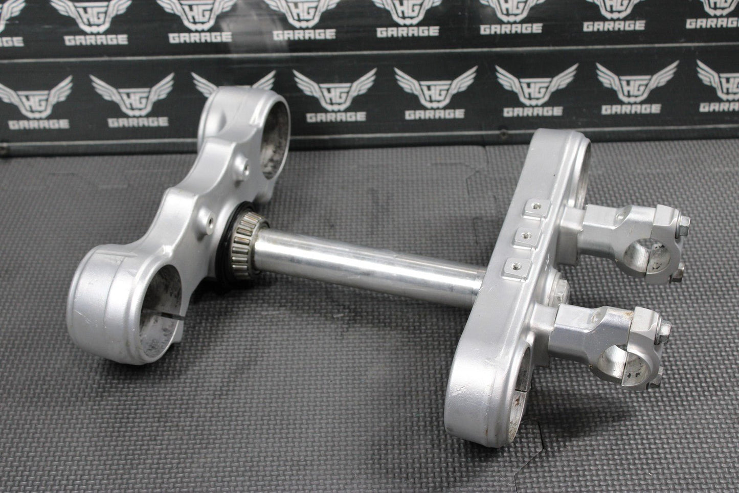 2000 KTM 250 EXC OEM FRONT FORKS LOWER UPPER TRIPLE TREE STEM CLAMP 59001034020 - hggarage