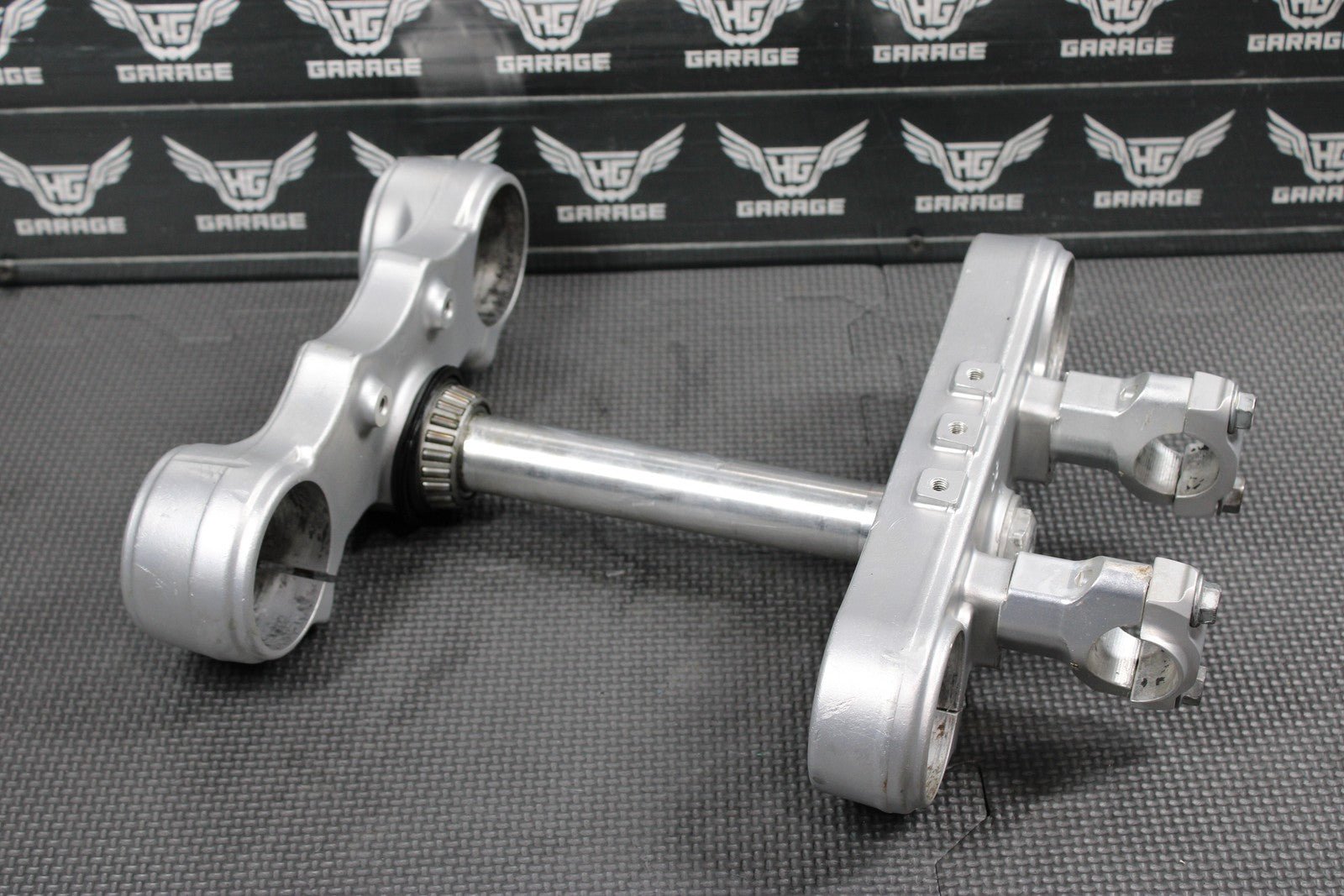 2000 KTM 250 EXC OEM FRONT FORKS LOWER UPPER TRIPLE TREE STEM CLAMP 59001034020 - hggarage