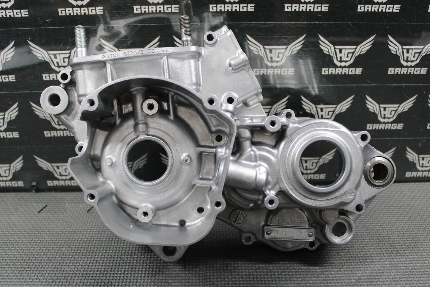 2003 HONDA CR250R OEM LEFT ENGINE CRANKCASE CRANK CASE BLOCK 04922 - KZ3 - L31 NICE! - hggarage