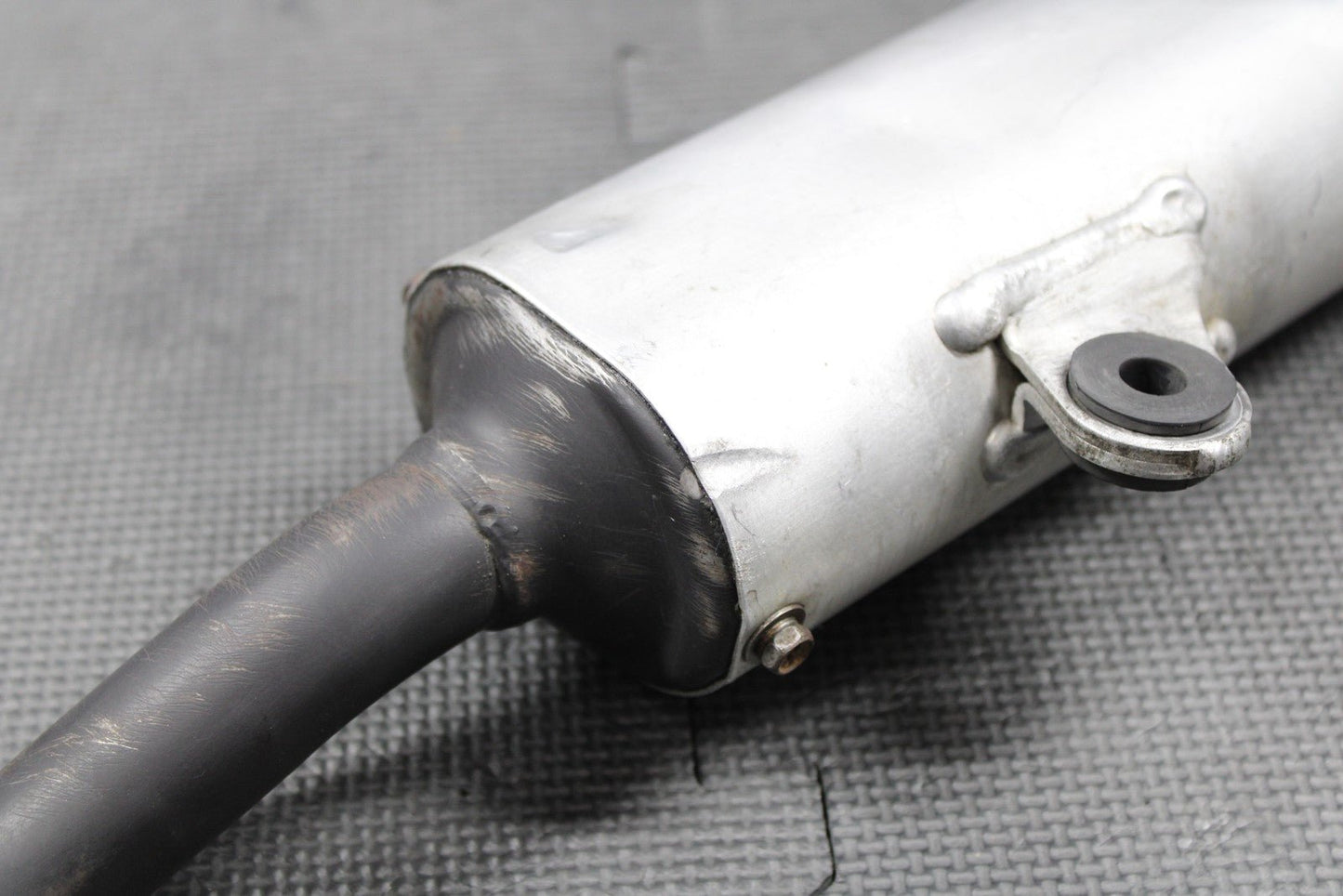 2003 2004 HONDA CR250R OEM MUFFLER EXHAUST SILENCER SLIP ON PIPE 18330 - KZ3 - L30 - hggarage