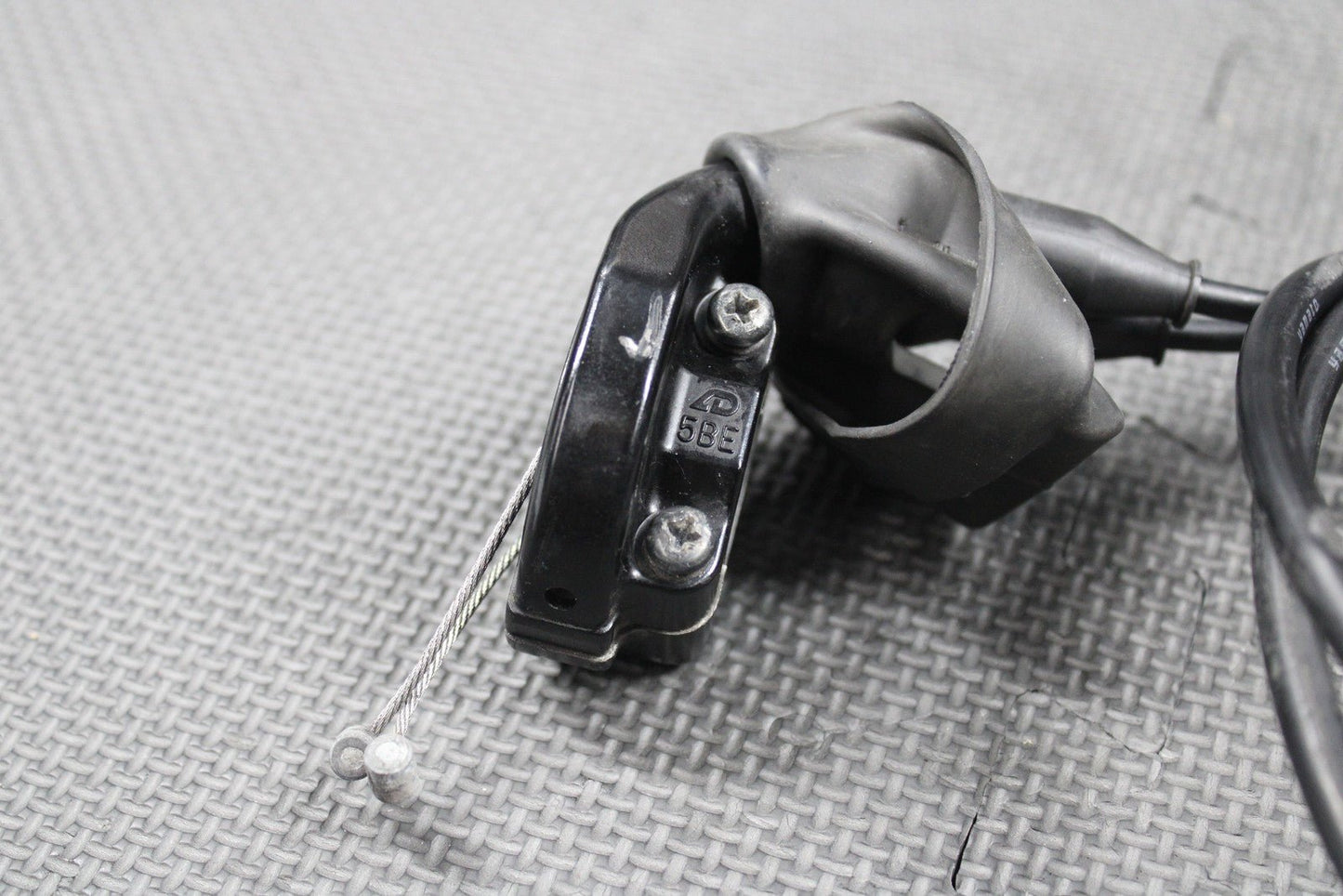 2020 SUZUKI RMZ250 RMZ450 OEM RIGHT THROTTLE GRIP CABLE HOUSING 58301 - 37K00 - hggarage