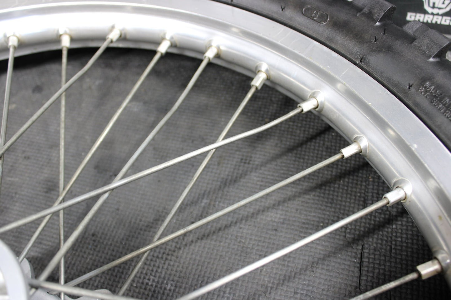 2006 YAMAHA YZ450F OEM EXCEL FRONT WHEEL RIM HUB TIRE 21" 5NY - 25111 - 00 - 00 - hggarage