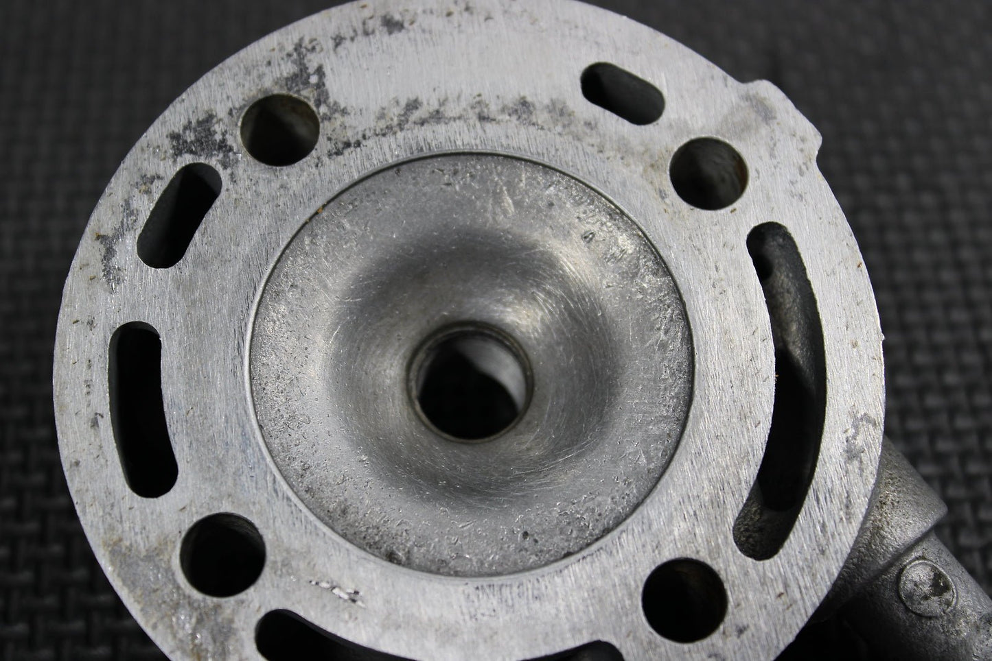 1993 Honda CR80R 92 - 95 OEM Engine Motor Cylinder Head 12200 - GS2 - 620 - hggarage