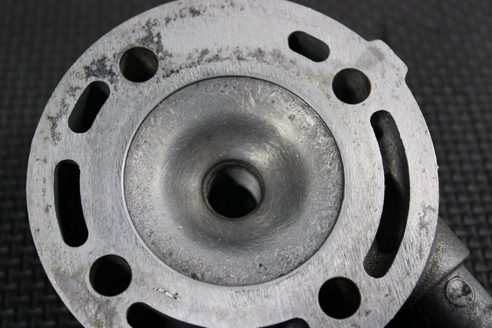 1993 Honda CR80R 92 - 95 OEM Engine Motor Cylinder Head 12200 - GS2 - 620 - hggarage