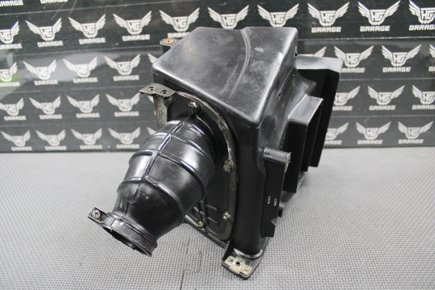 1991 90 - 95 HONDA XR250R OEM AIRBOX AIR CLEANER BOX INTAKE BOOT 17222 - KT1 - 670 - hggarage