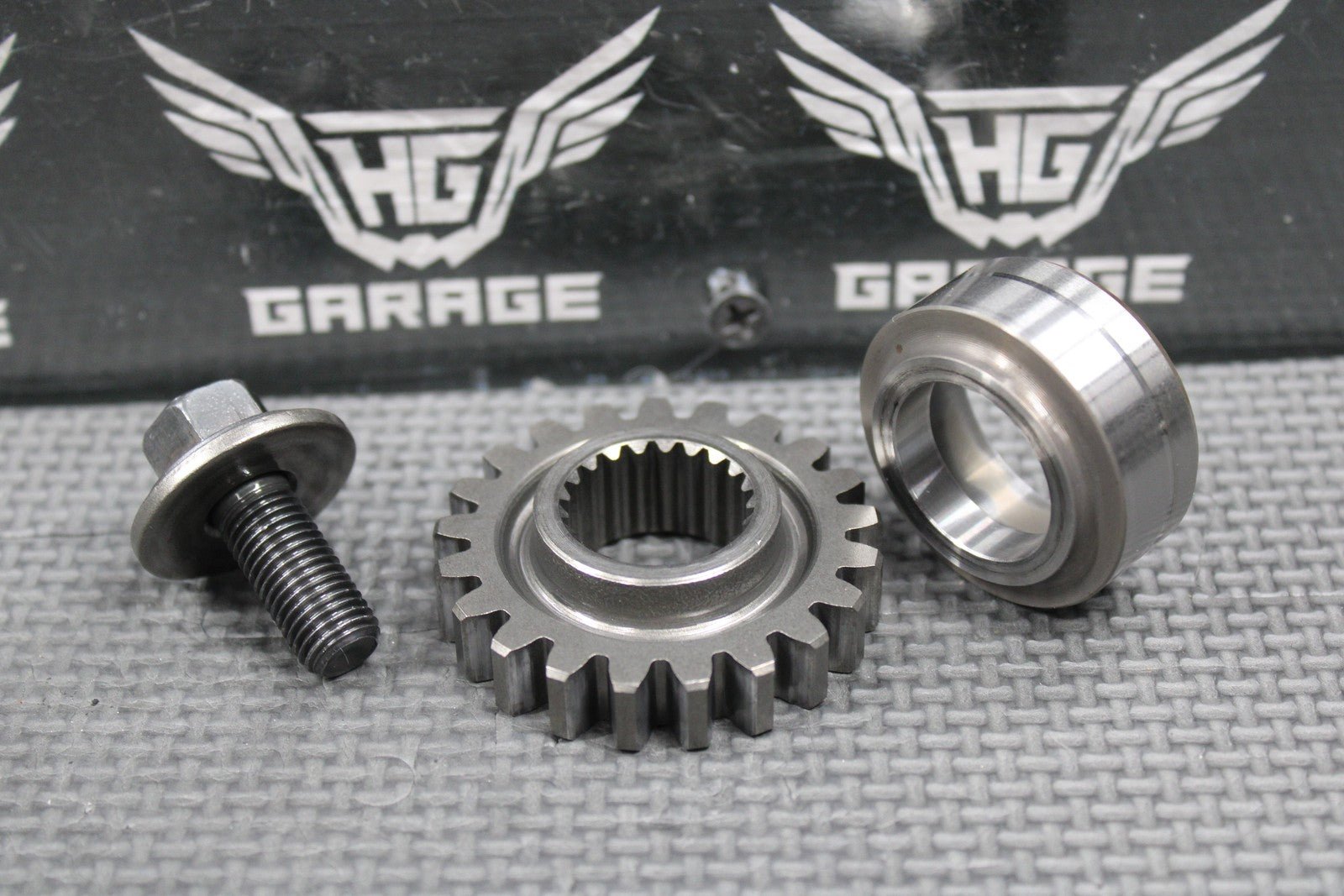 2003 HONDA CR250R OEM ENGINE PRIMARY DRIVE MAIN GEAR COLLAR BOLT 13615 - KS7 - 000 - hggarage