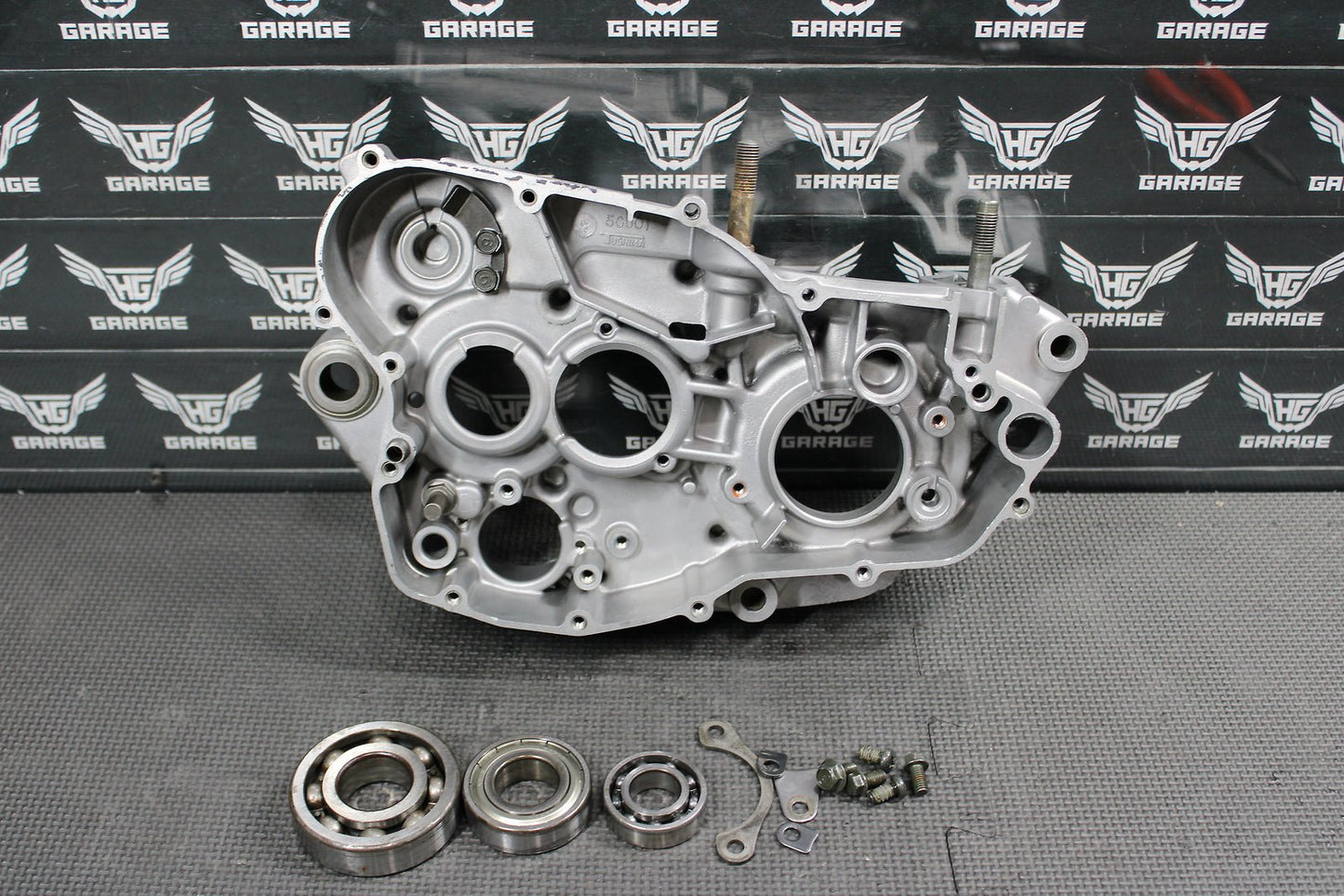 2000 YAMAHA YZ250 OEM RIGHT ENGINE MOTOR CRANKCASE CRANK CASE BLOCK - hggarage
