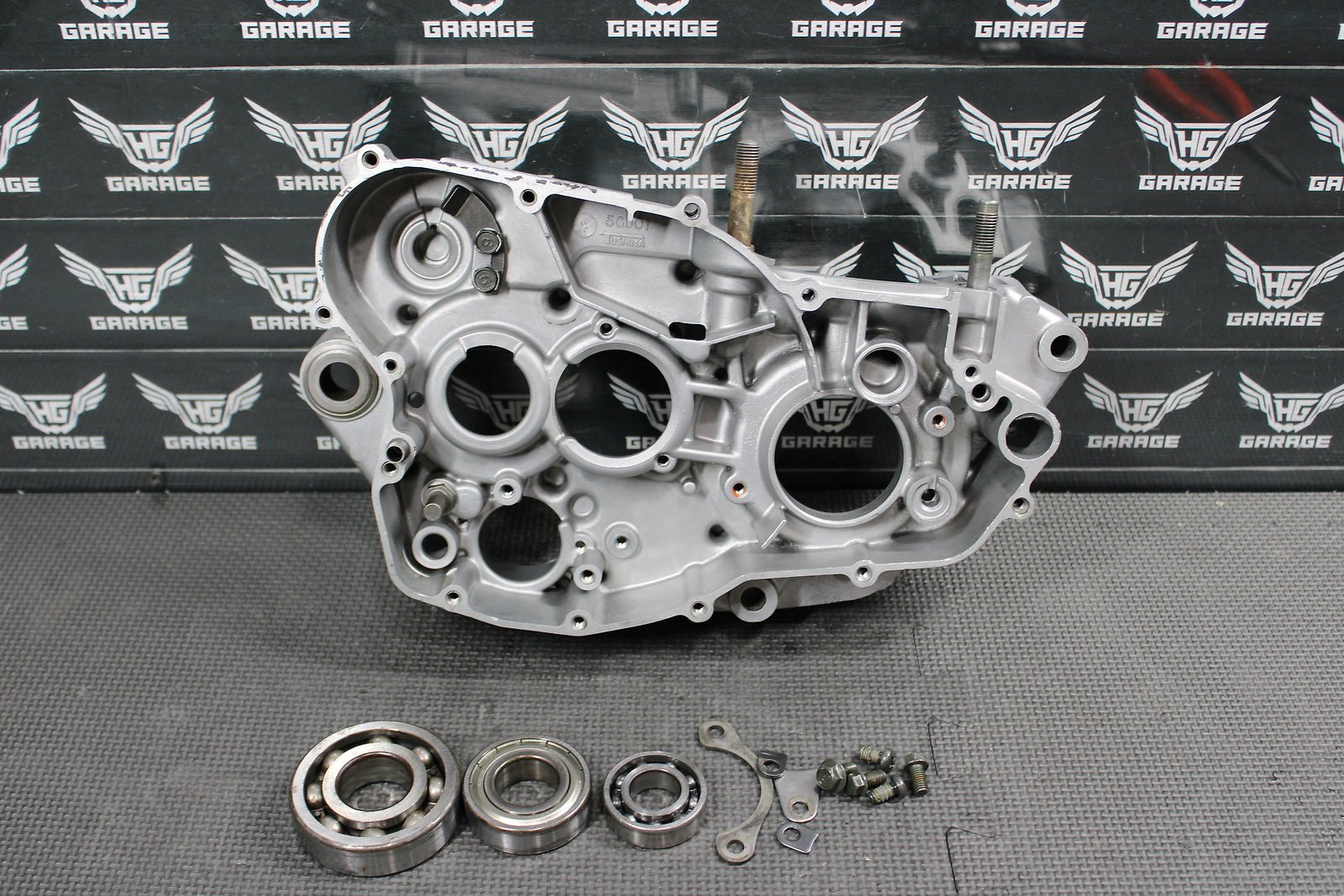 2000 YAMAHA YZ250 OEM RIGHT ENGINE MOTOR CRANKCASE CRANK CASE BLOCK - hggarage