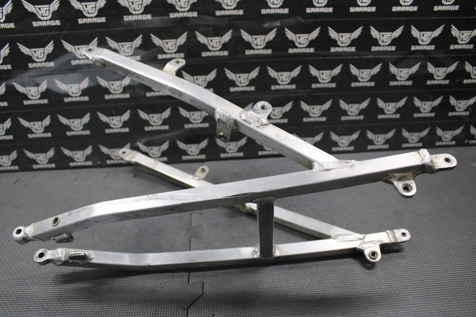 2000 2001 HONDA CR125R CR250R OEM REAR BACK SUB FRAME SUBFRAME 50200 - KZ3 - J30 - hggarage