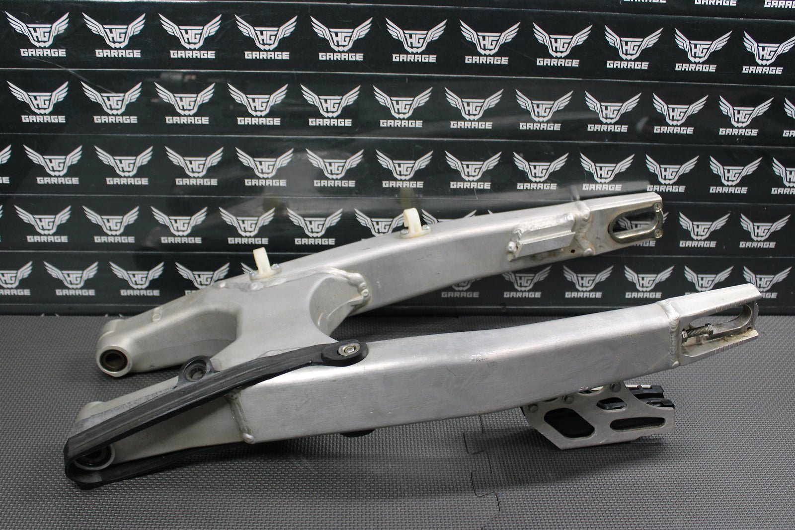 2006 Kawasaki KX450F OEM Swingarm Swing Arm Suspension 33001 - 0085 - hggarage