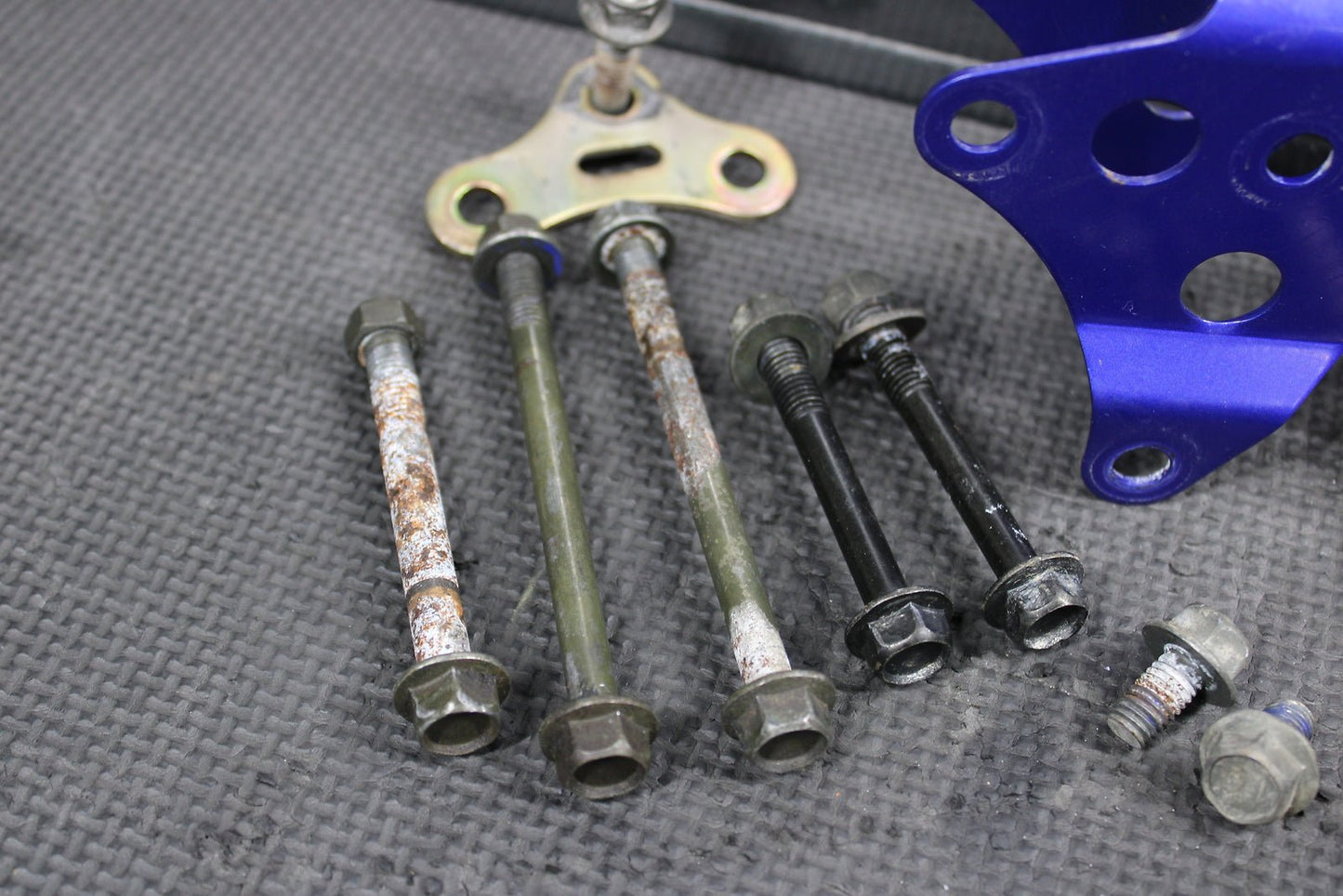 2000 Yamaha 00 - 03 TTR125 00 - 04 TTR125L OEM Engine Motor Mount Stay Brackets - hggarage